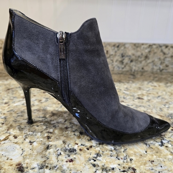 Jimmy Choo Black Gray Brady Ankle Boots Pointy Toe 39 Zippered Booties. - Picture 2 of 9